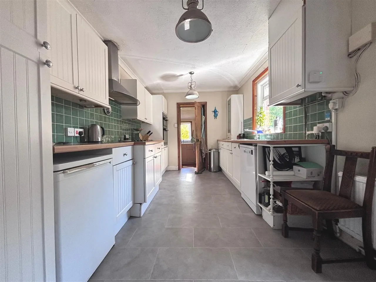 Clarence Road, Horsham, West Sussex RH13 5SG, photo 6