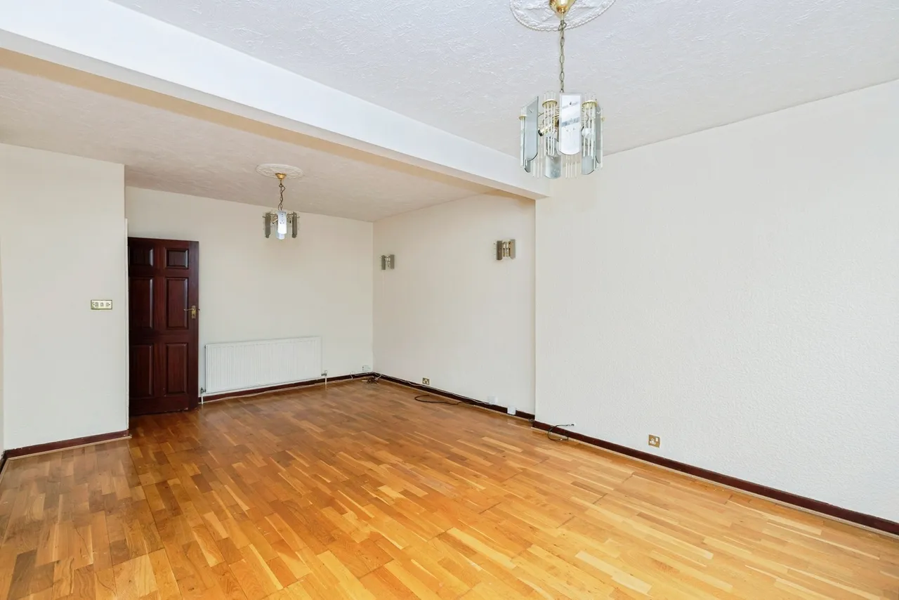 Dovedale Avenue, Ilford, IG5, photo 3