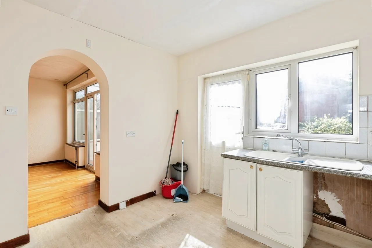 Dovedale Avenue, Ilford, IG5, photo 5