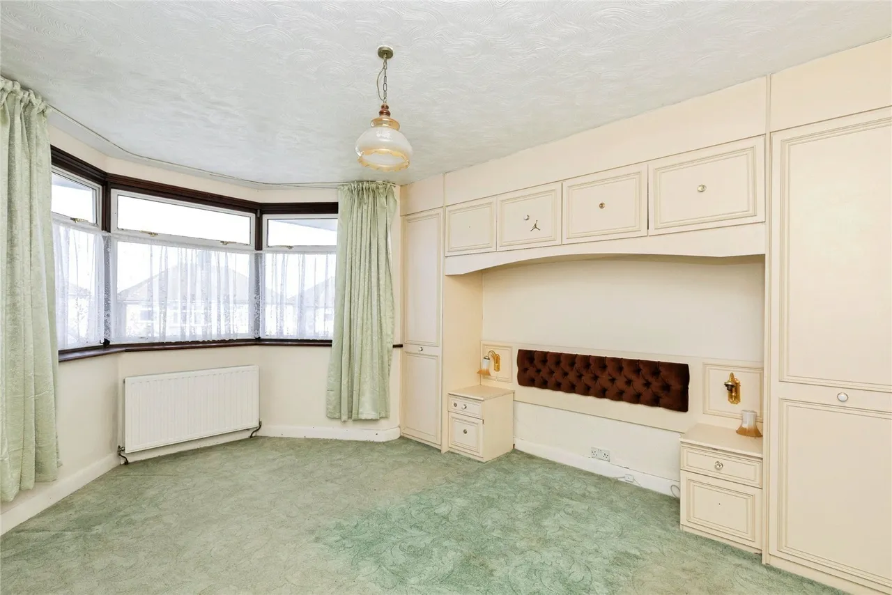 Dovedale Avenue, Ilford, IG5, photo 9