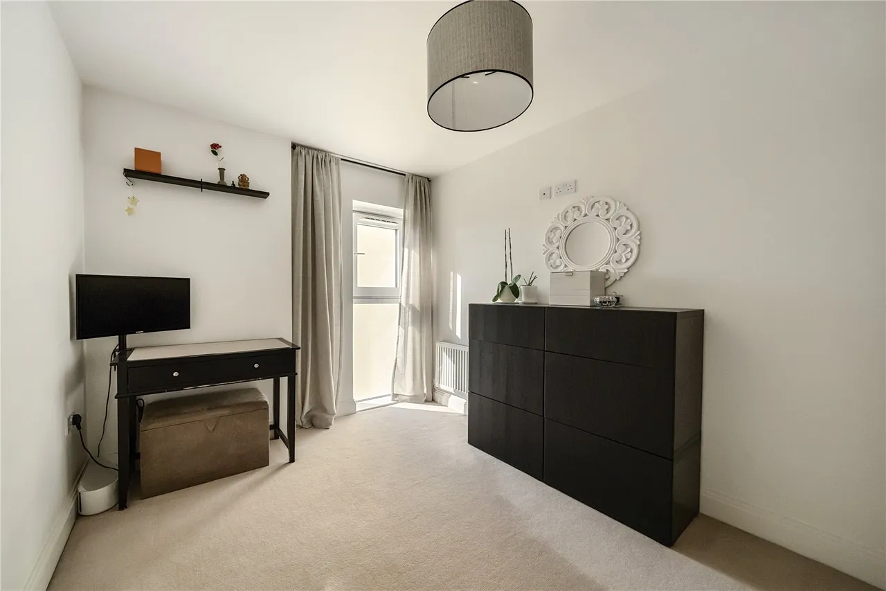Perkins Gardens, Ickenham, UB10, photo 6
