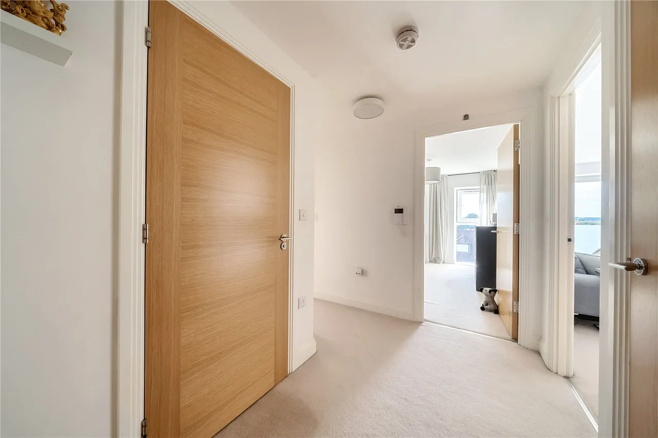 Perkins Gardens, Ickenham, UB10, photo 14