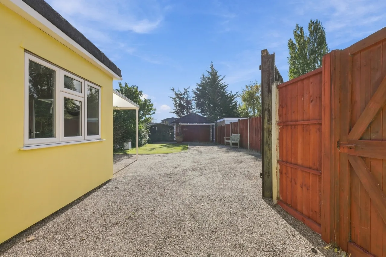 Coleridge Road, Romford, RM3, photo 10