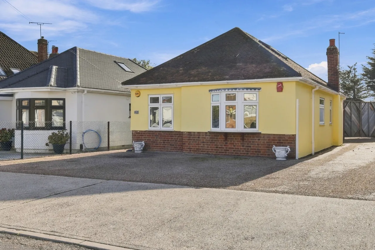 Coleridge Road, Romford, RM3, photo 32
