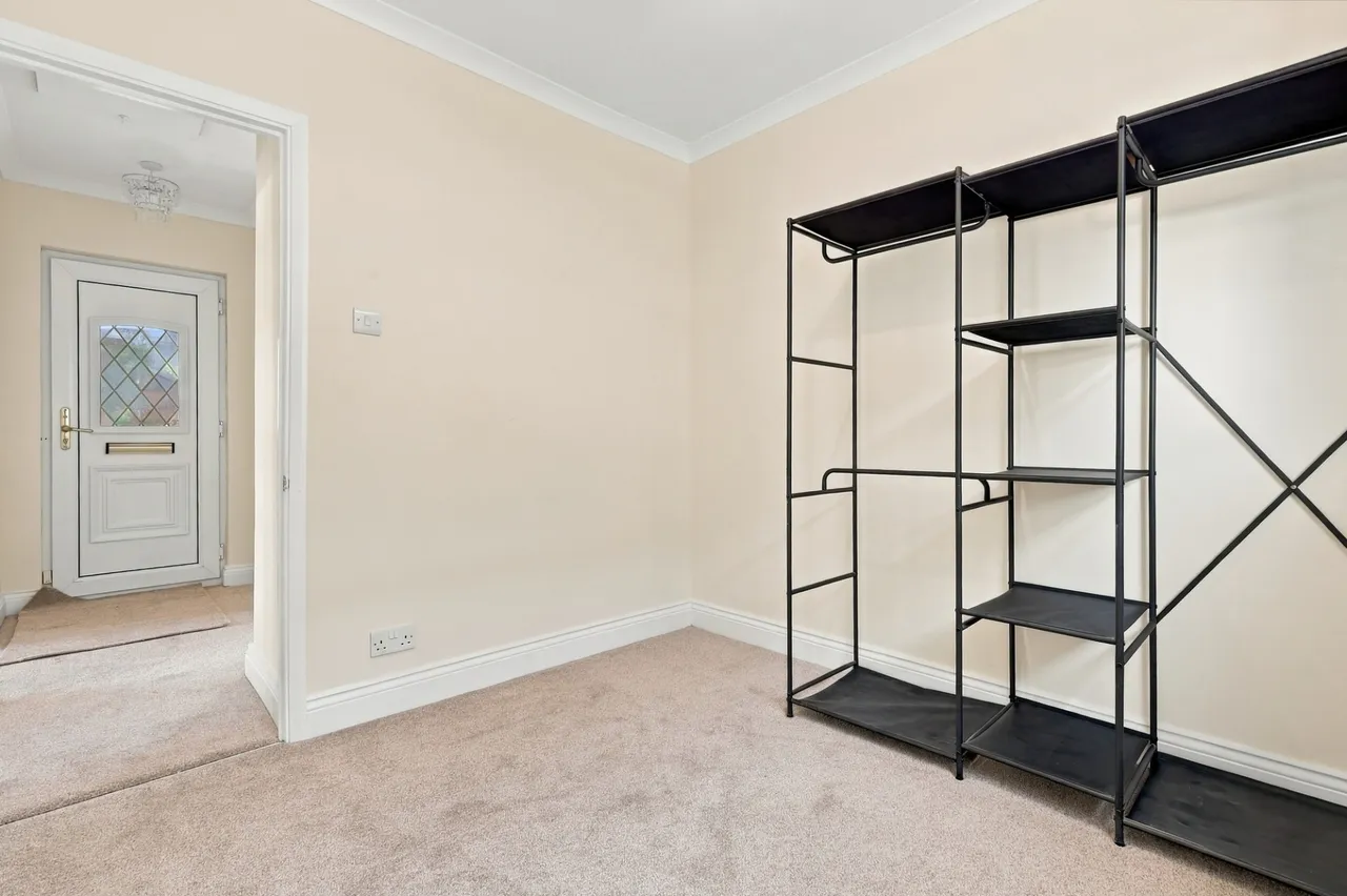 Coleridge Road, Romford, RM3, photo 29