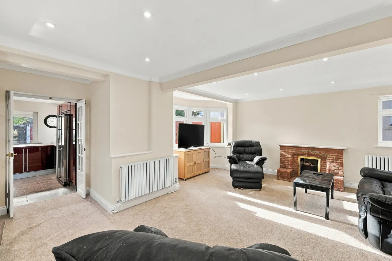 Coleridge Road, Romford, RM3, photo 4
