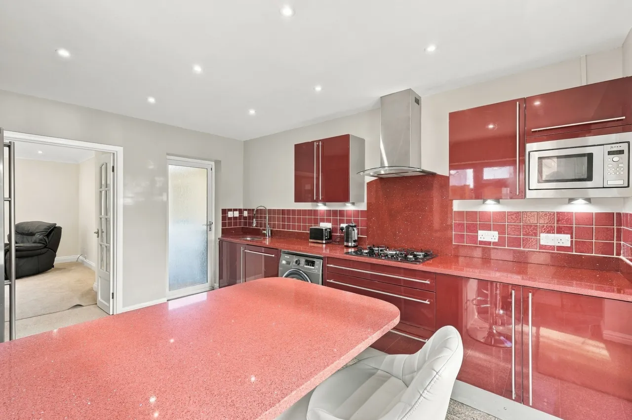 Coleridge Road, Romford, RM3, photo 14