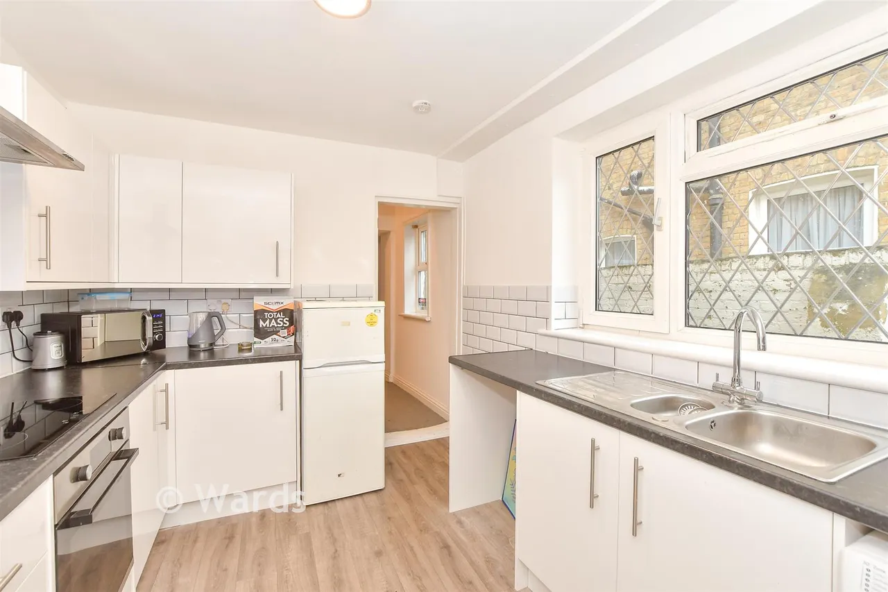 Alexandra Road, Sheerness, ME12, photo 3
