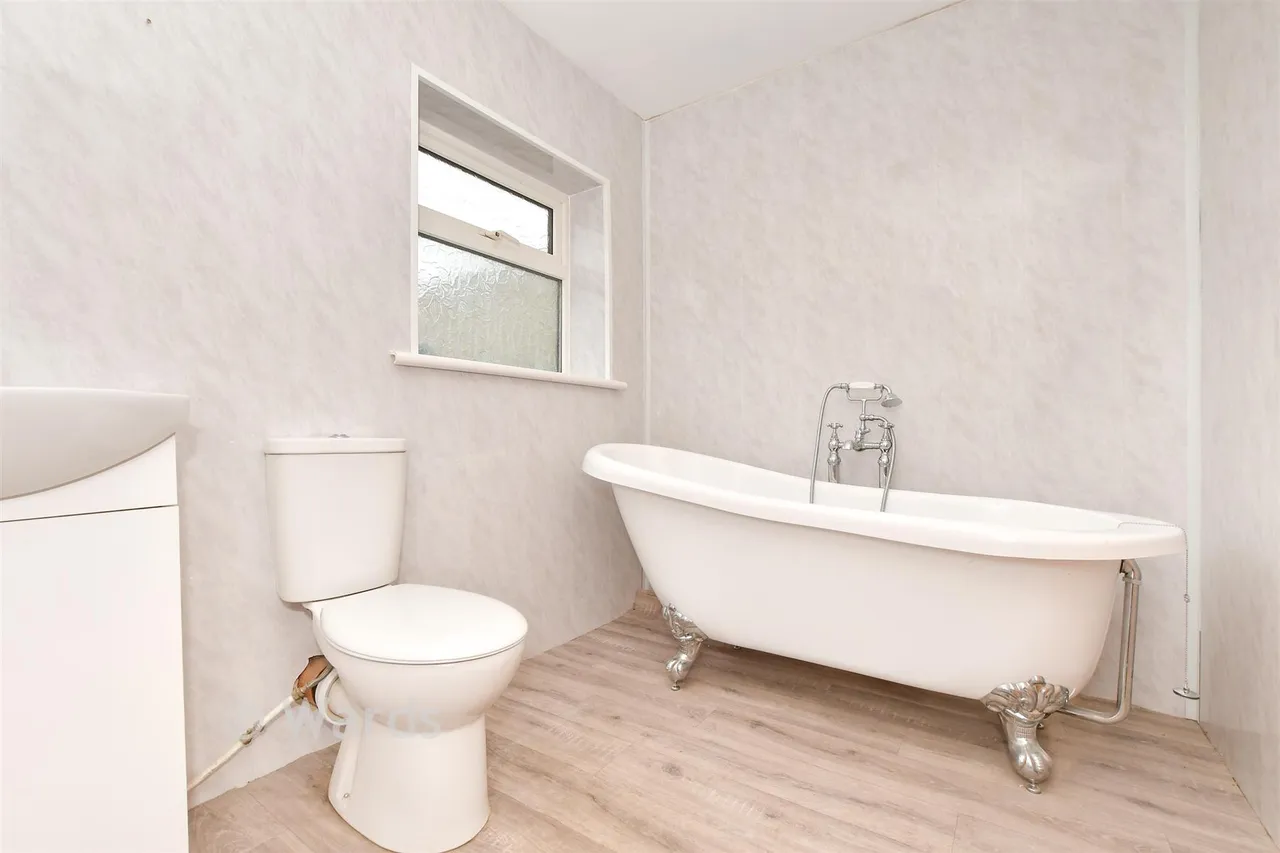 Alexandra Road, Sheerness, ME12, photo 9