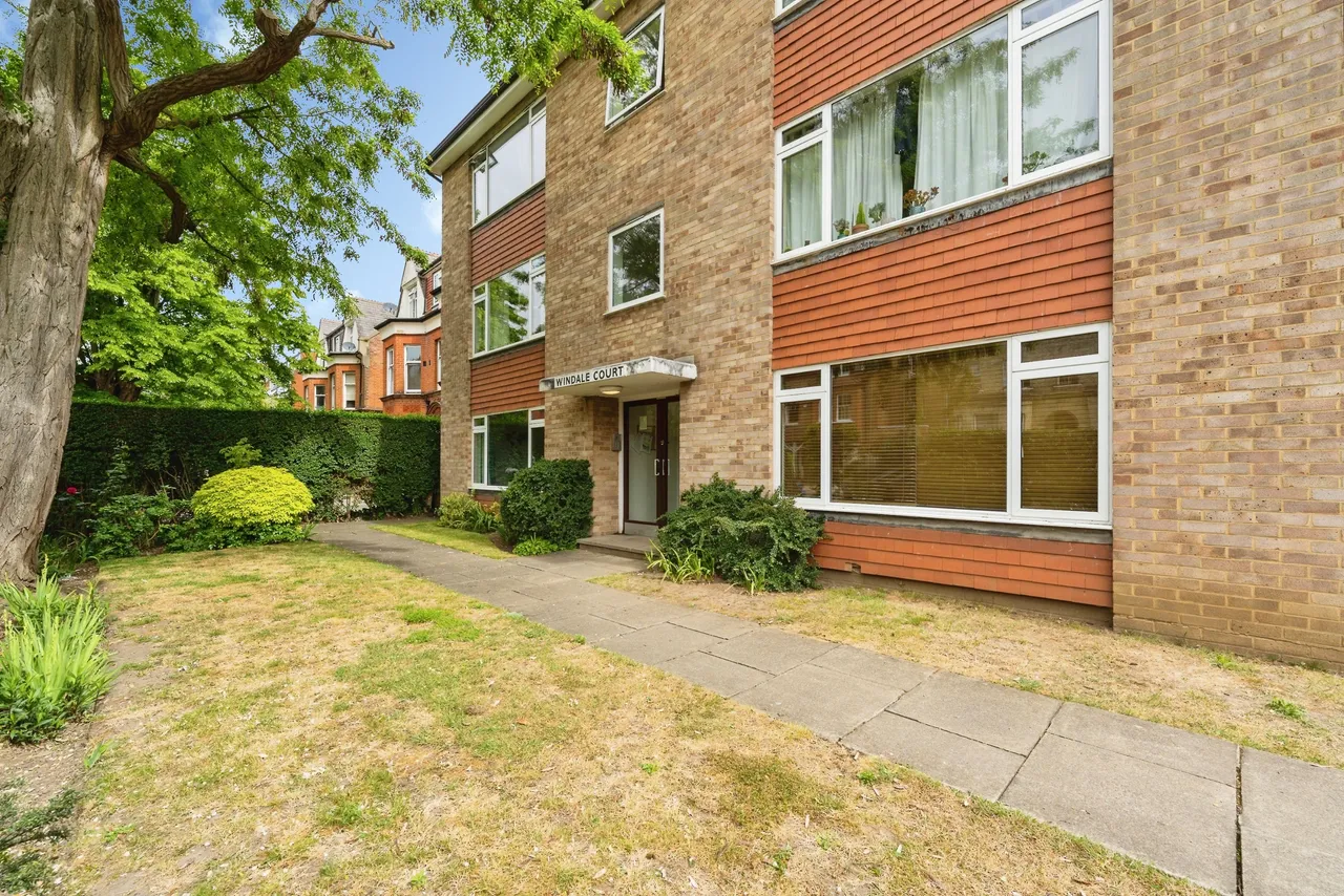 1 bed flat for sale, Parklands, Surbiton, KT5
