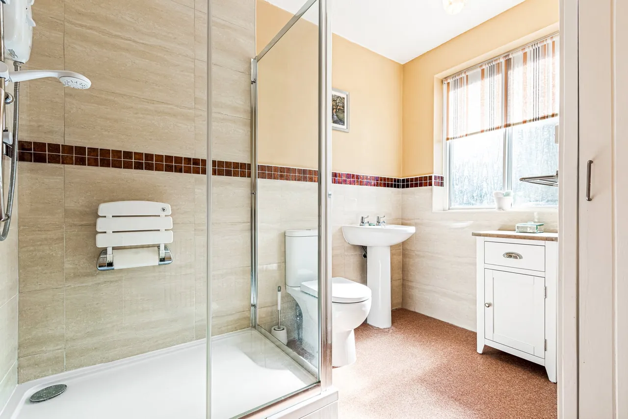 Westcotes Drive, Leicester, LE3, photo 14