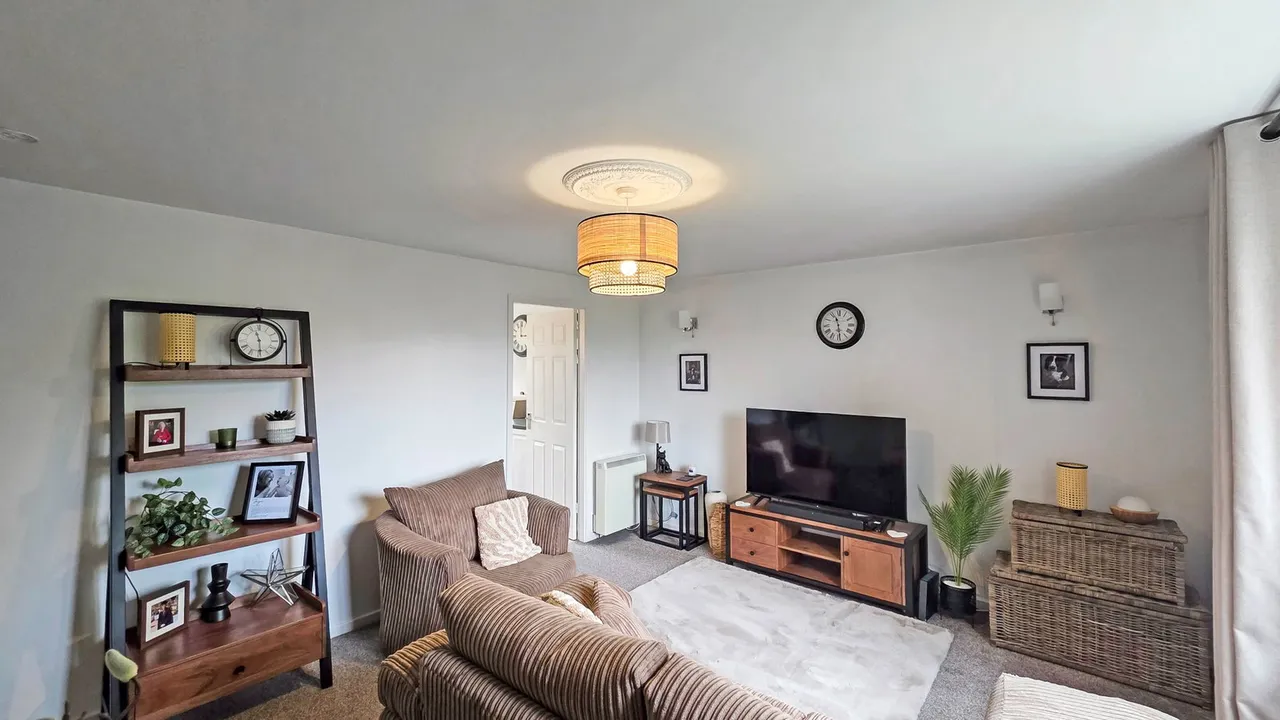 Longview Drive, Wardley, M27, photo 4