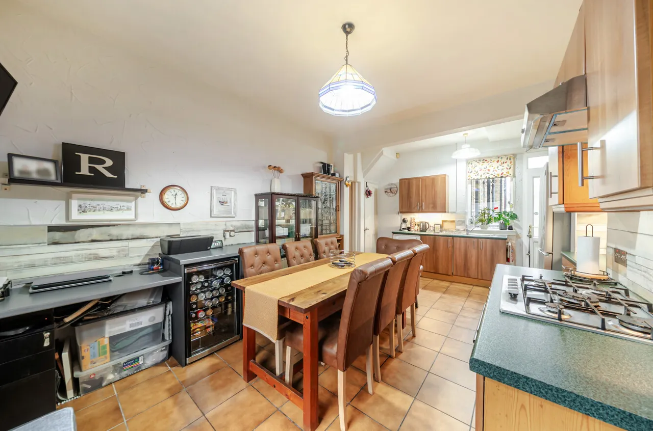 Laburnum Street, Farsley, LS28, photo 6