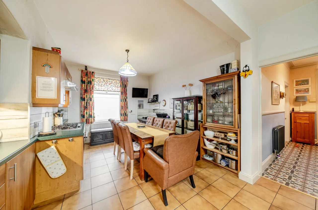 Laburnum Street, Farsley, LS28, photo 3