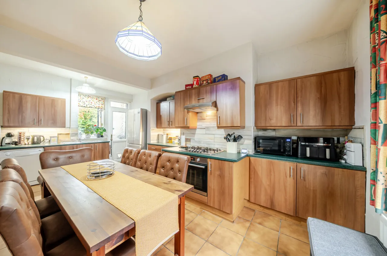 Laburnum Street, Farsley, LS28, photo 5