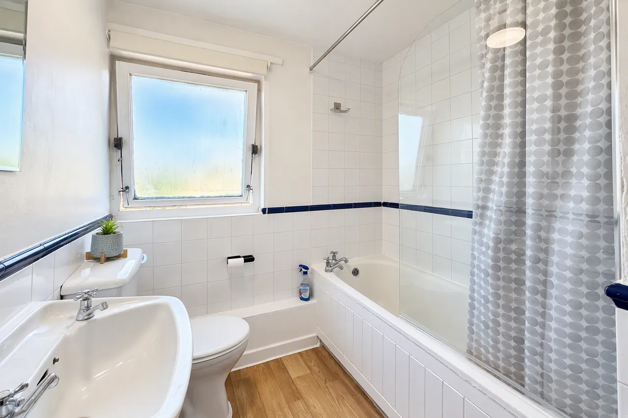 Nantes Close, Wandsworth, SW18, photo 7