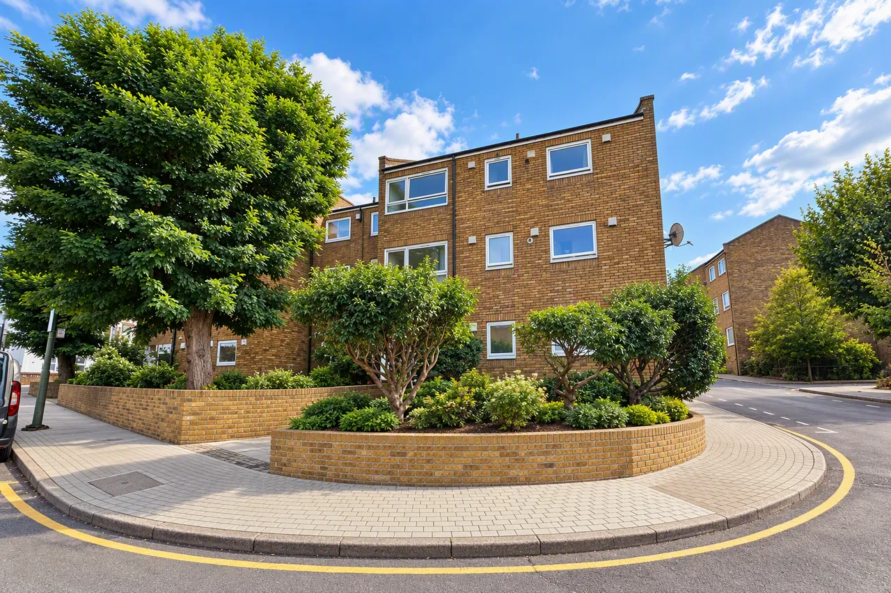 2 bed flat to rent, Nantes Close, Wandsworth, SW18