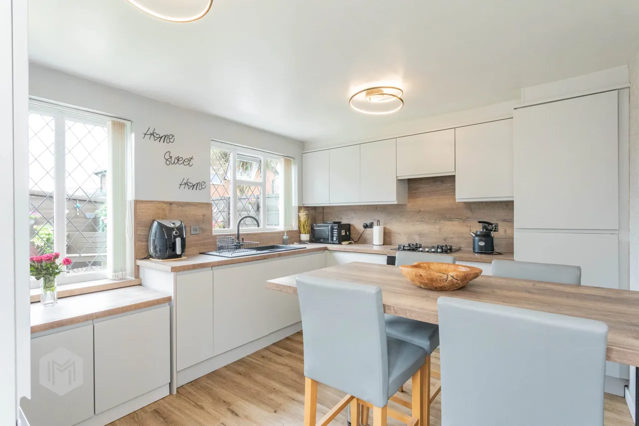 Weavers Green, Farnworth, Bolton, BL4 9AY, photo 3