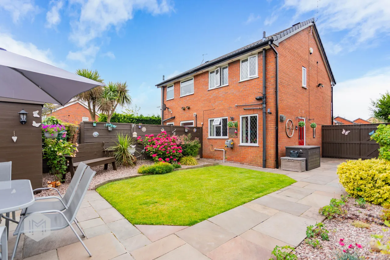 Weavers Green, Farnworth, Bolton, BL4 9AY, photo 4