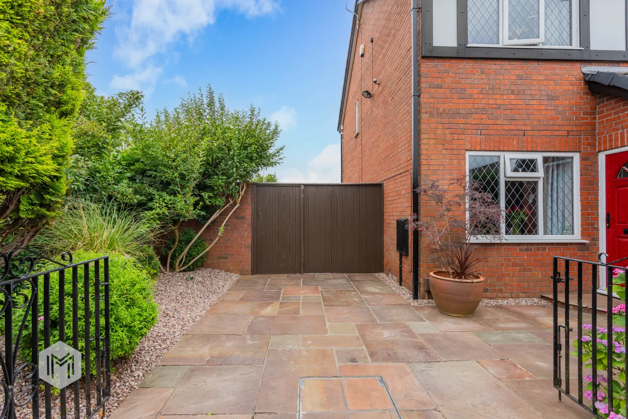 Weavers Green, Farnworth, Bolton, BL4 9AY, photo 14
