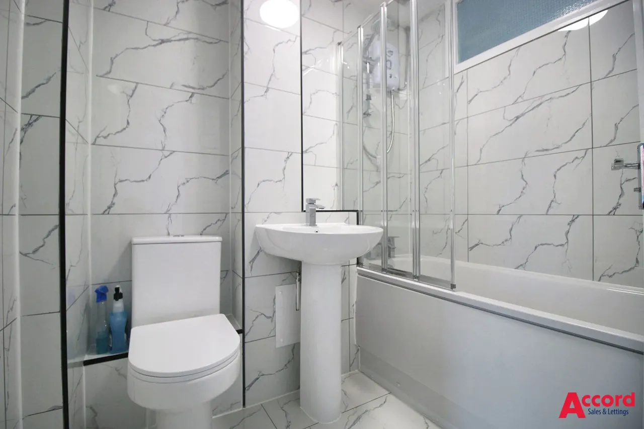 Millhaven Close, Romford, RM6, photo 12