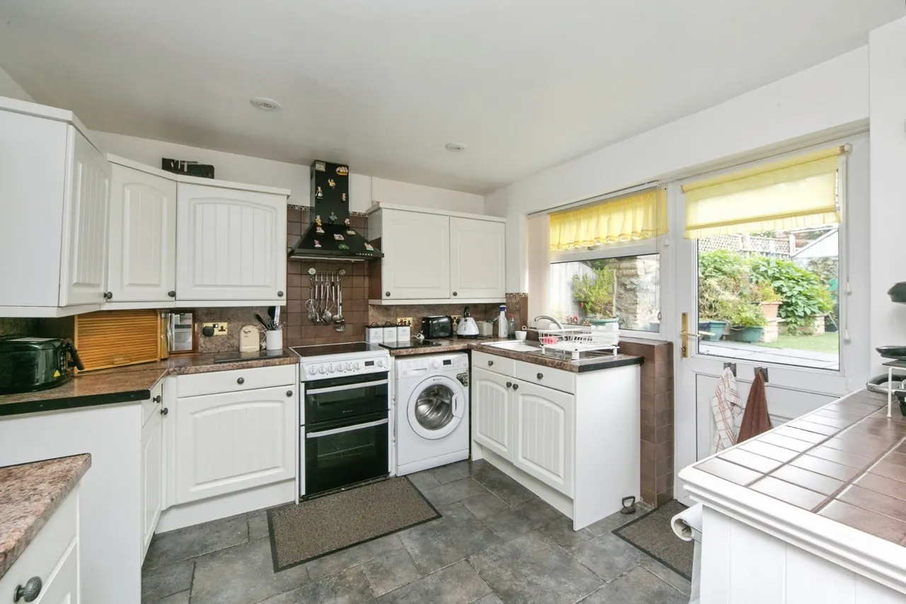 Pen Y Bryn Road, Llanfairfechan, LL33, photo 5