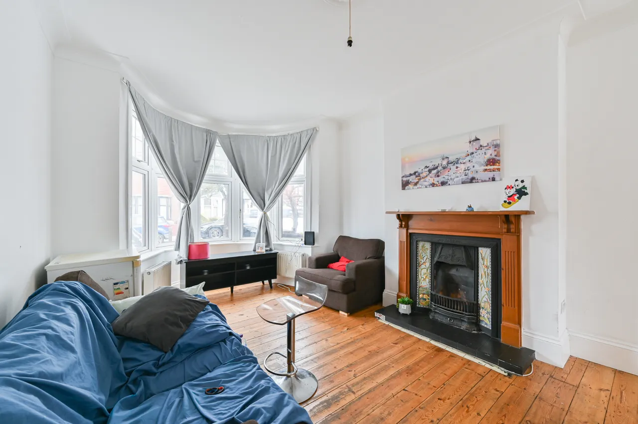 Dalmeny Avenue, London, photo 3