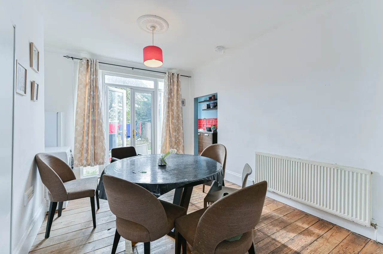 Dalmeny Avenue, London, photo 4