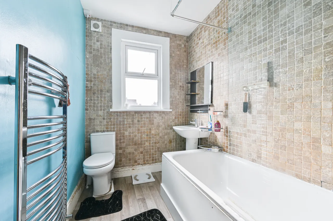Dalmeny Avenue, London, photo 13