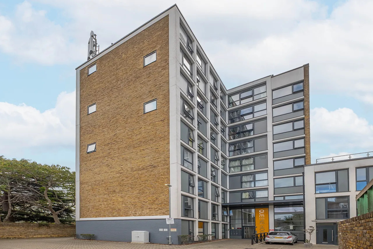 2 bed flat for sale, Holly Road, Twickenham, TW1