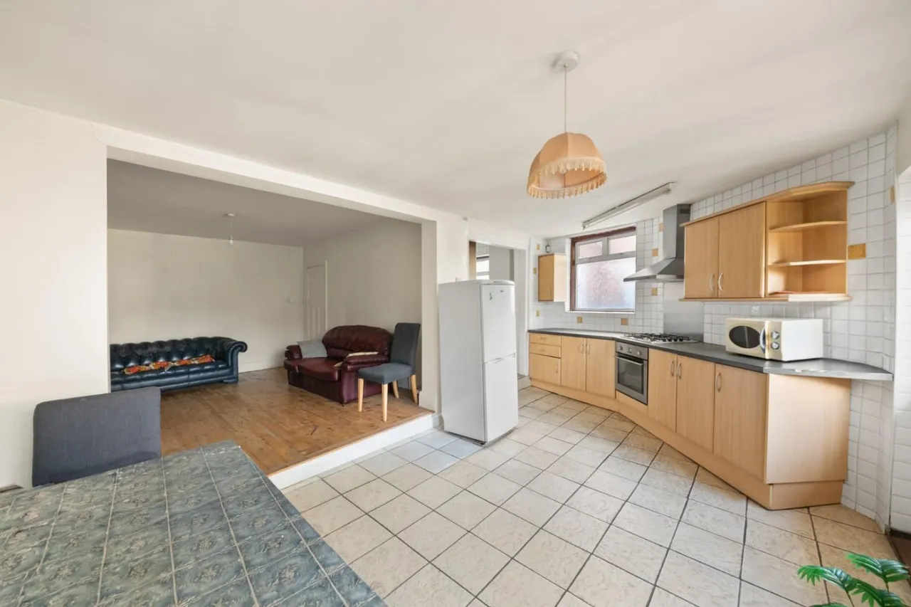 Station Road, Hayes, UB3, photo 5