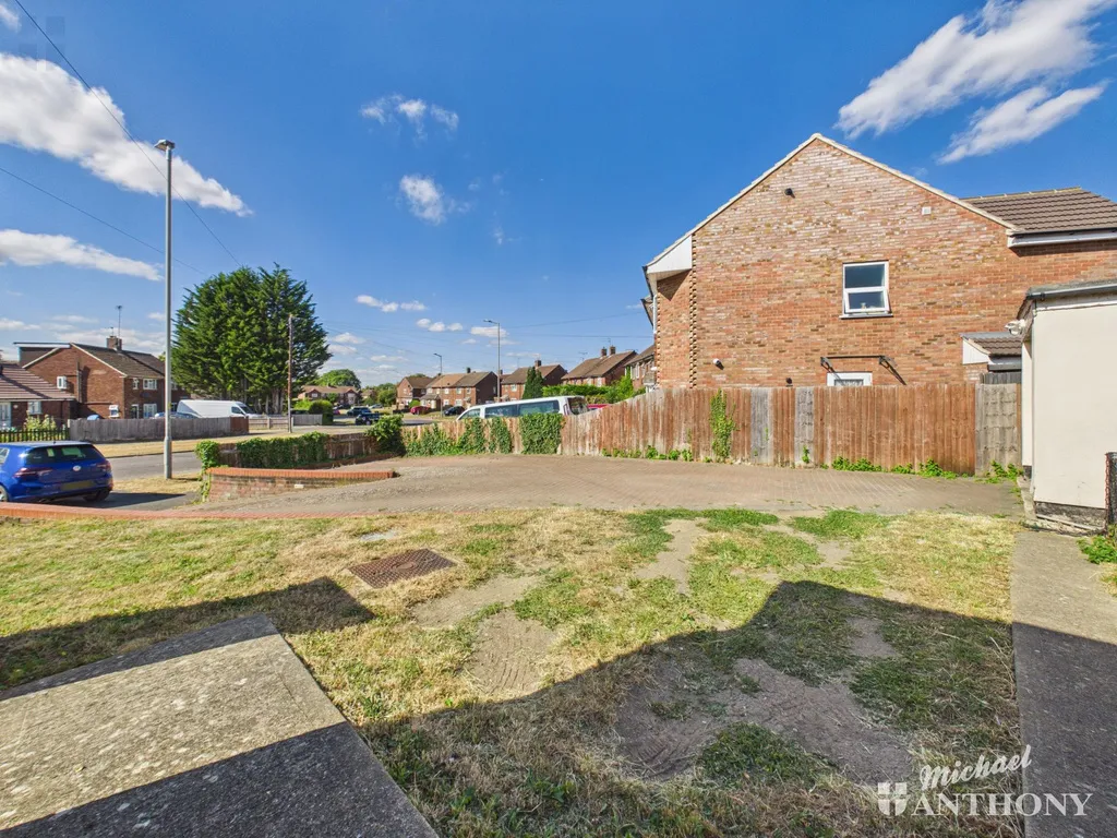 Churchill Avenue, Aylesbury, HP21 8NF, photo 7