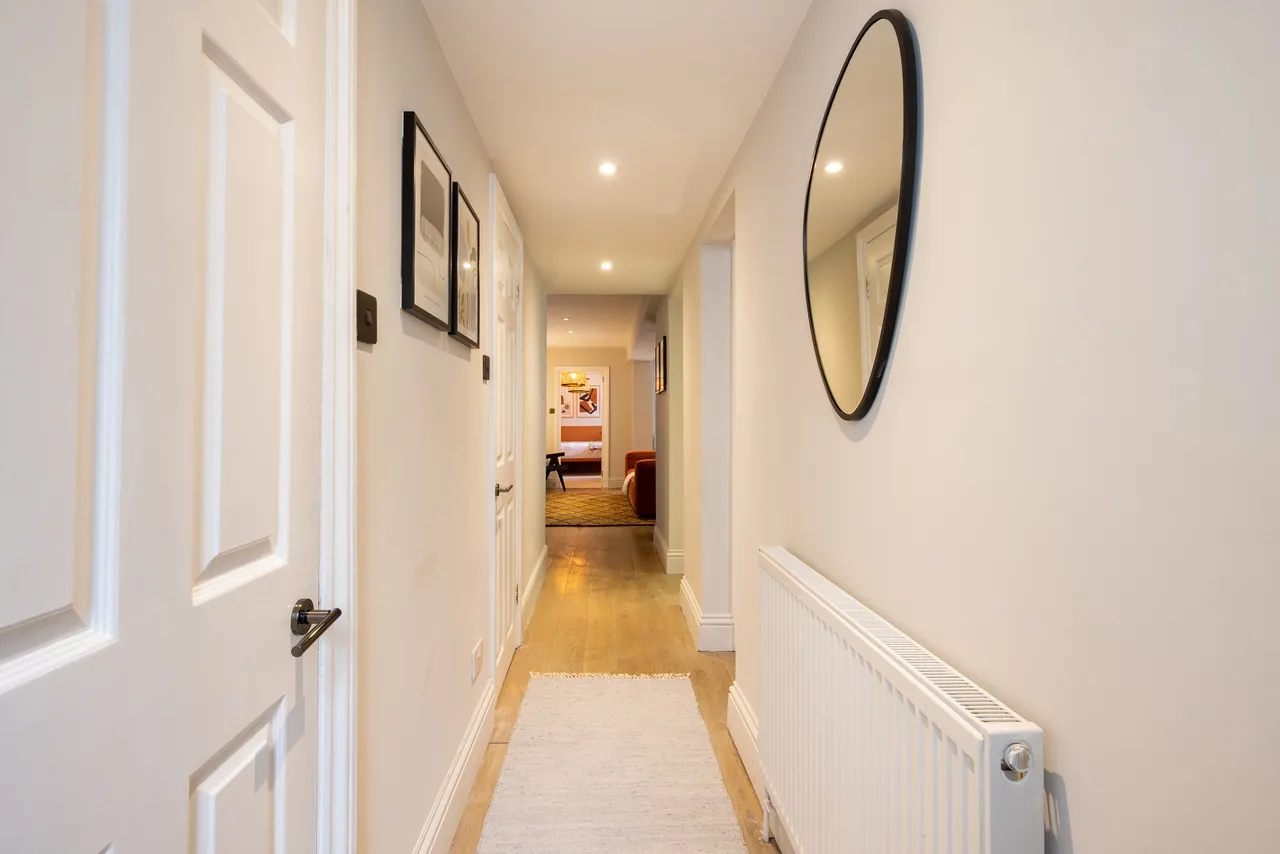 Gloucester Mews, Bayswater, W2, photo 16