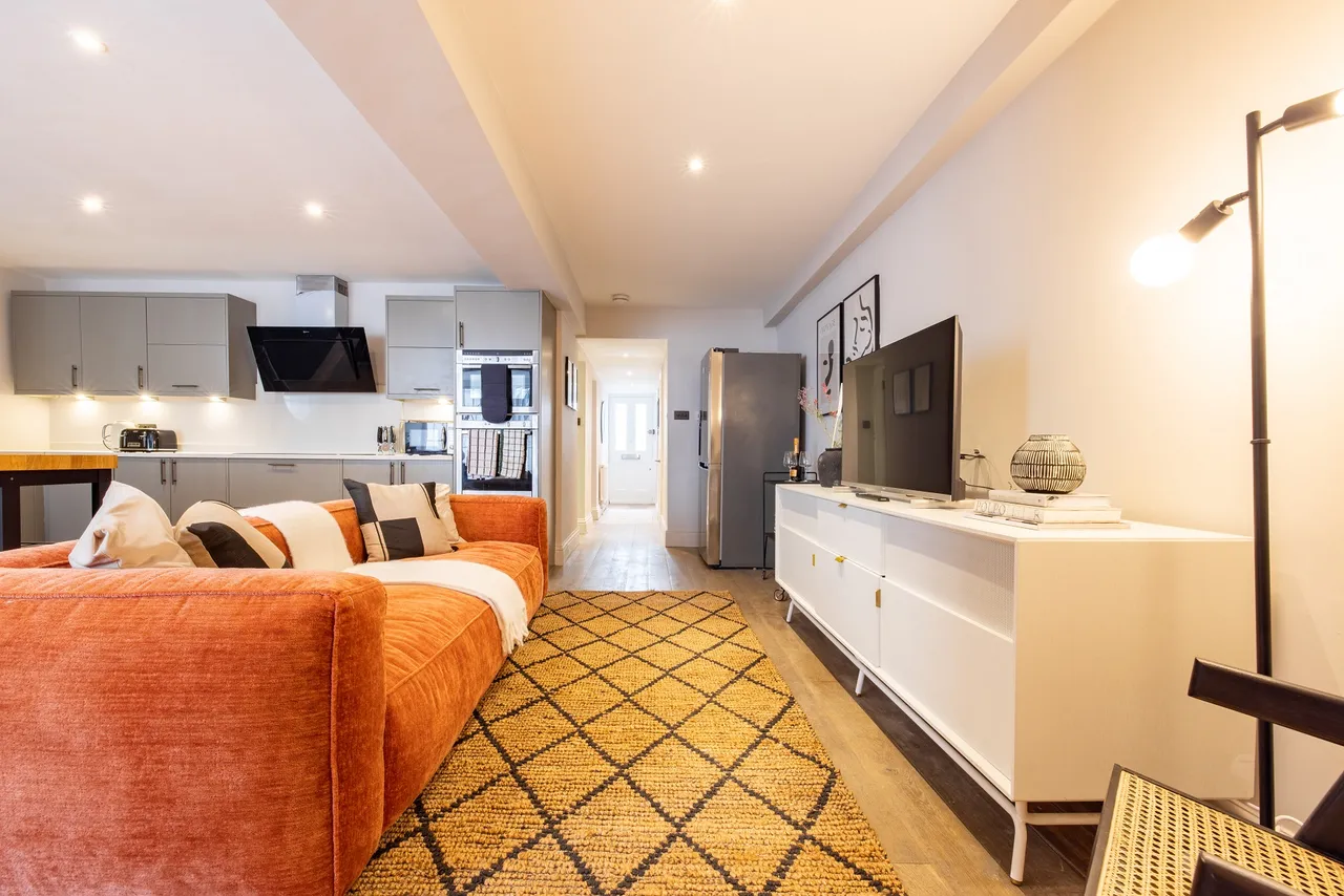 Gloucester Mews, Bayswater, W2, photo 7