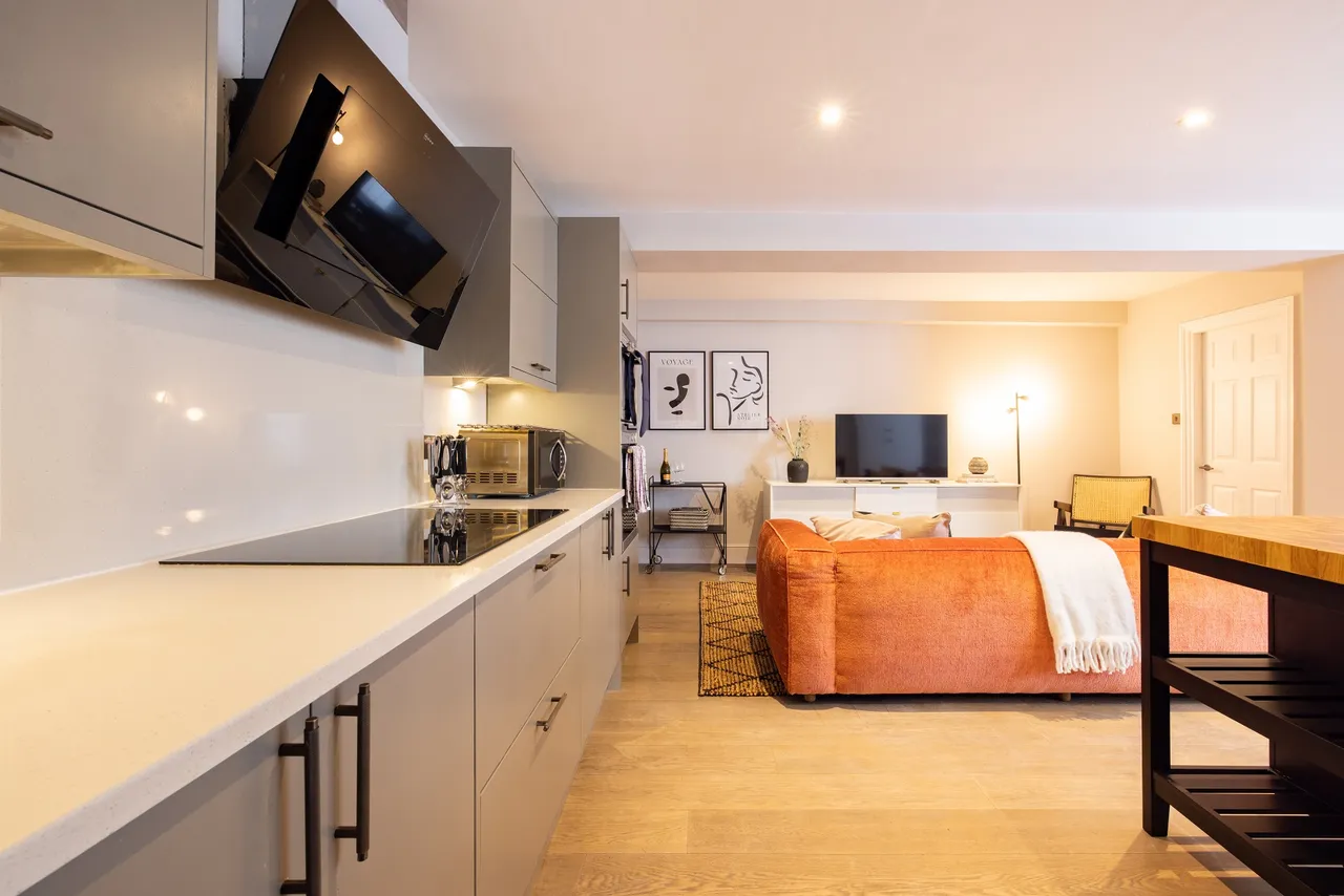 Gloucester Mews, Bayswater, W2, photo 5