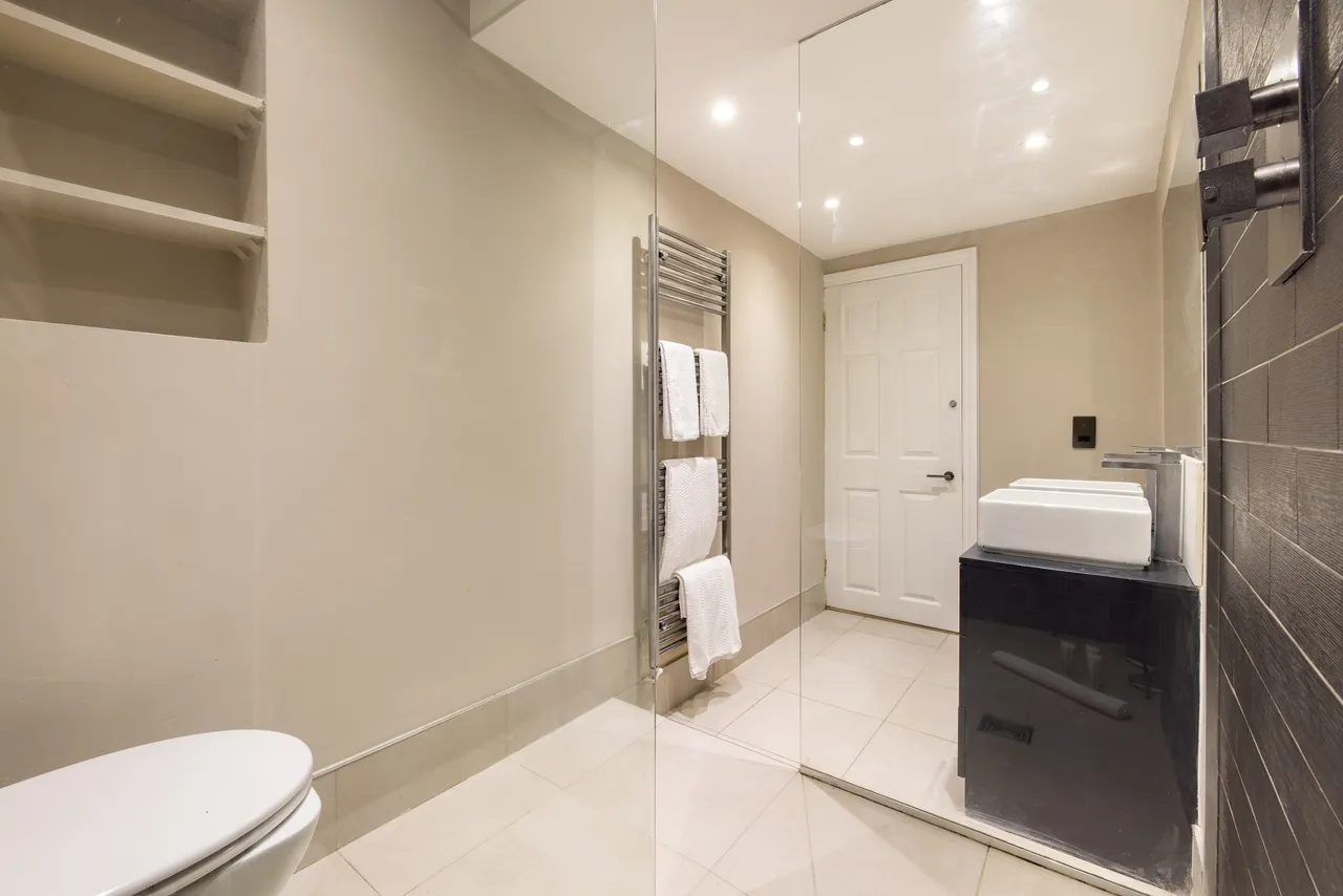 Gloucester Mews, Bayswater, W2, photo 15