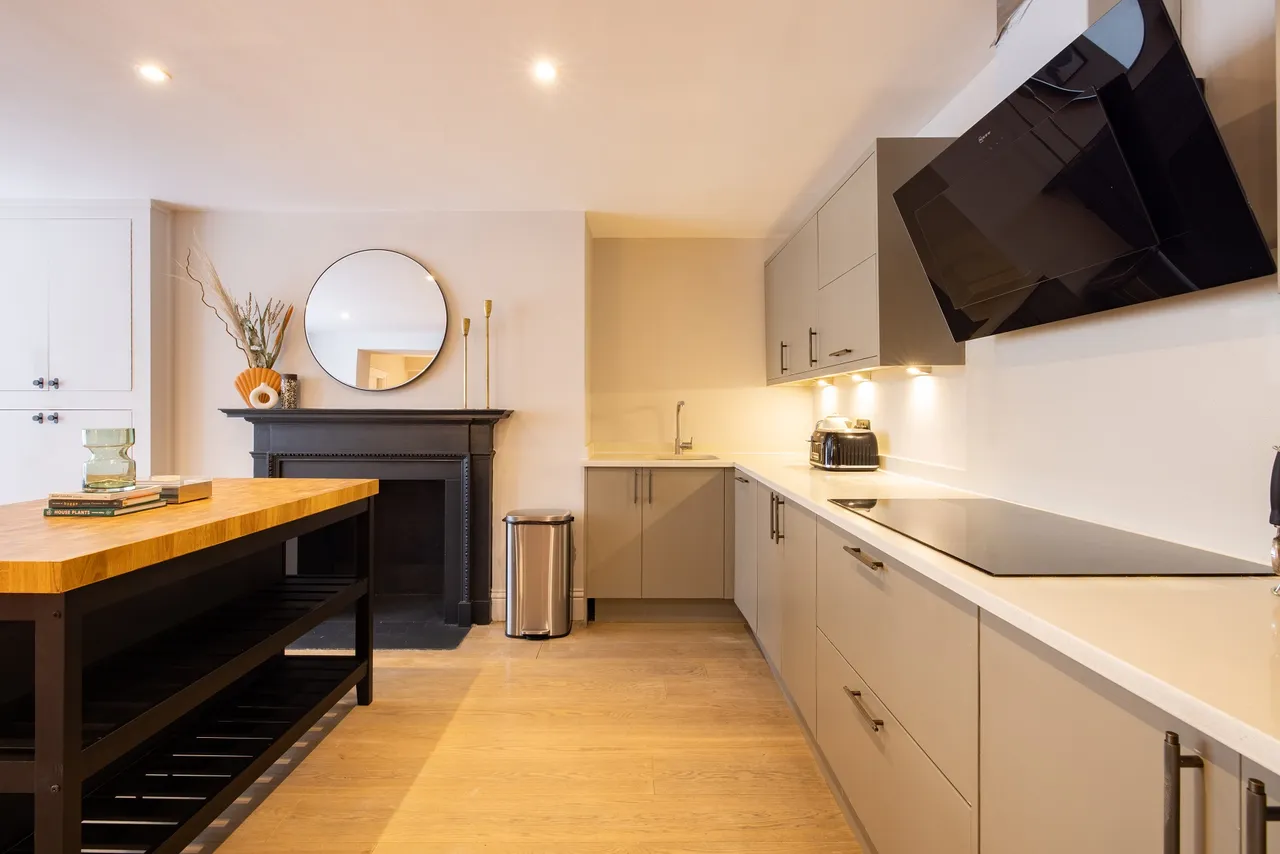 Gloucester Mews, Bayswater, W2, photo 3