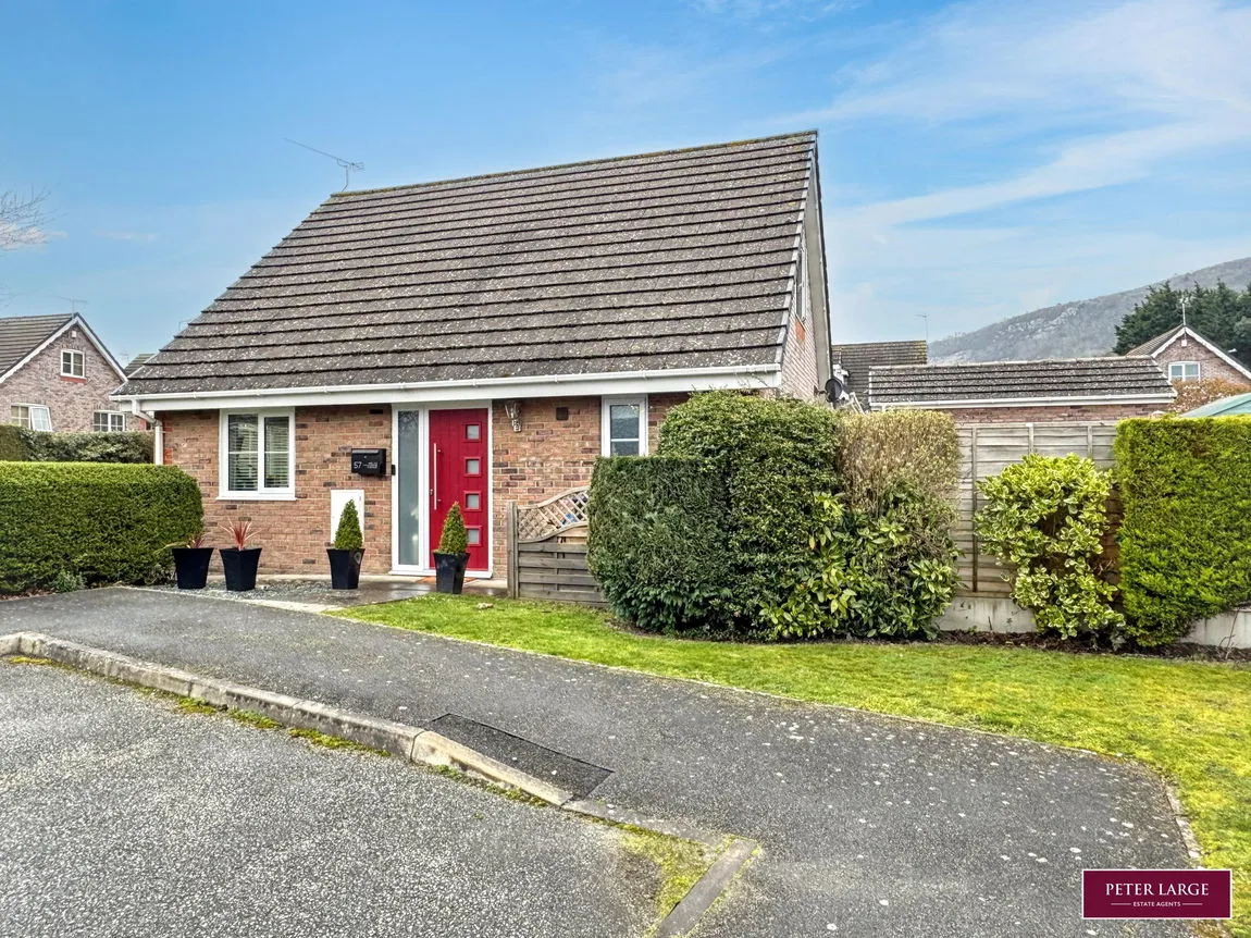 3 bed house for sale — Melyd Avenue, Prestatyn, Denbighshire, LL19 8RN