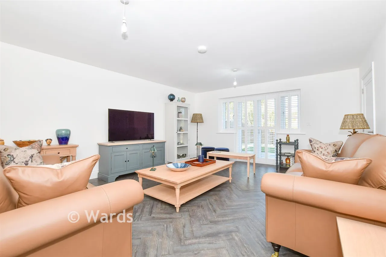 Chapel Garden Close, Kings Hill, ME19, photo 4