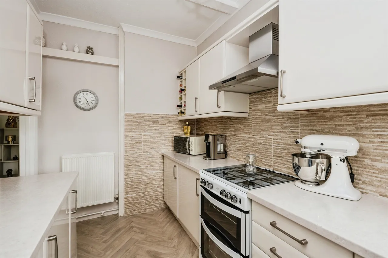 Bryntawe Road, Swansea, SA6, photo 8