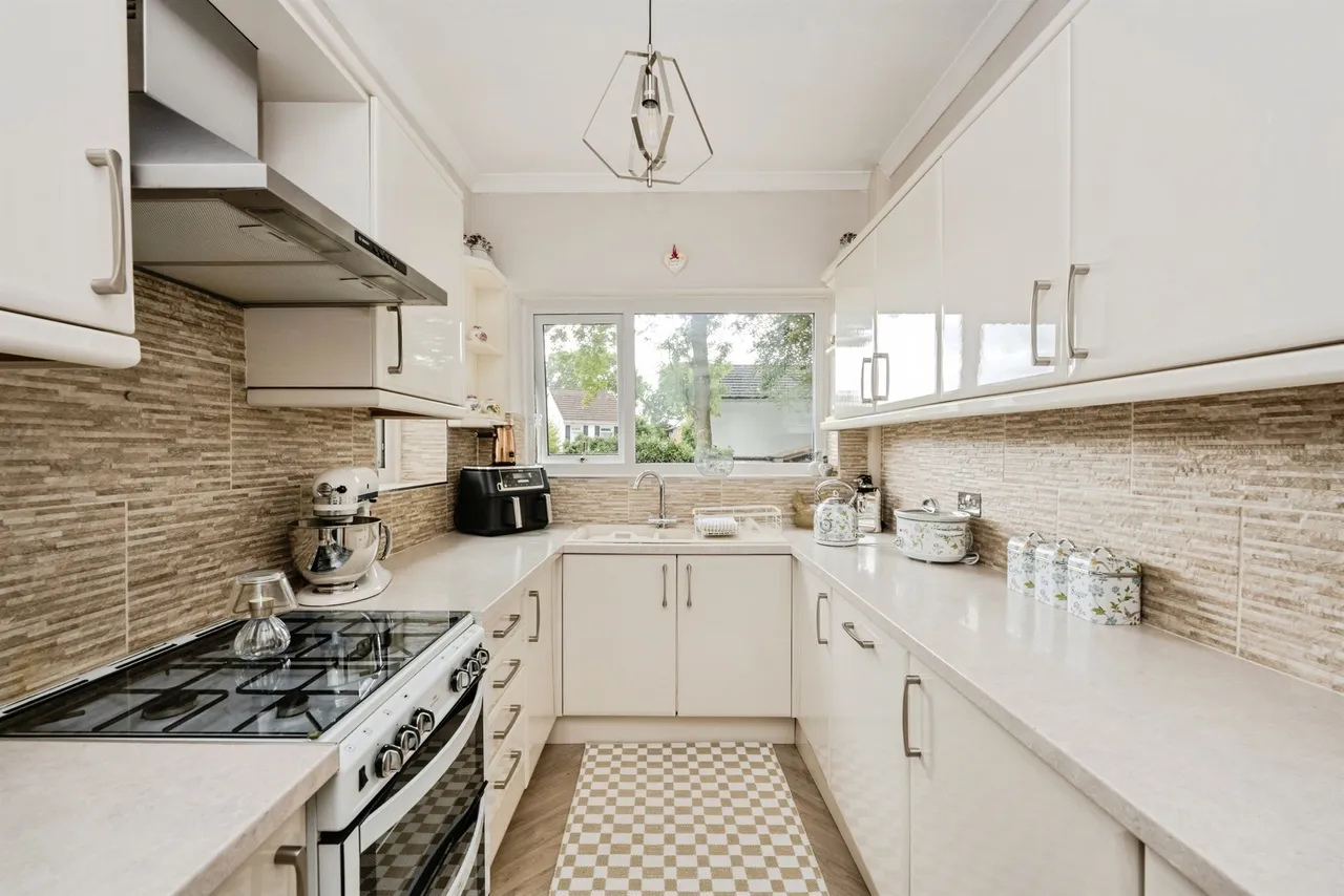 Bryntawe Road, Swansea, SA6, photo 9