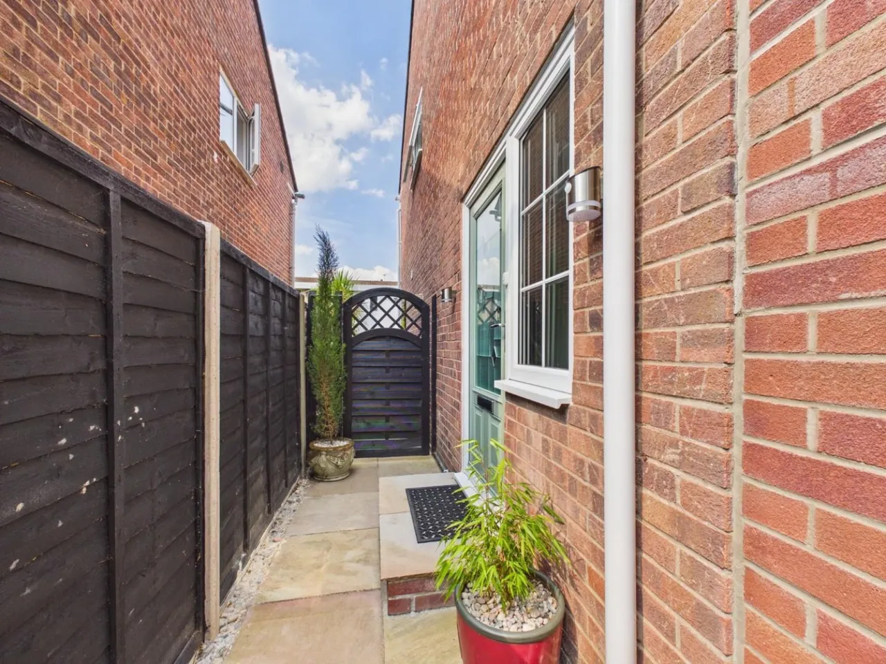 Kempton Close, Thornbury, BS35, photo 25