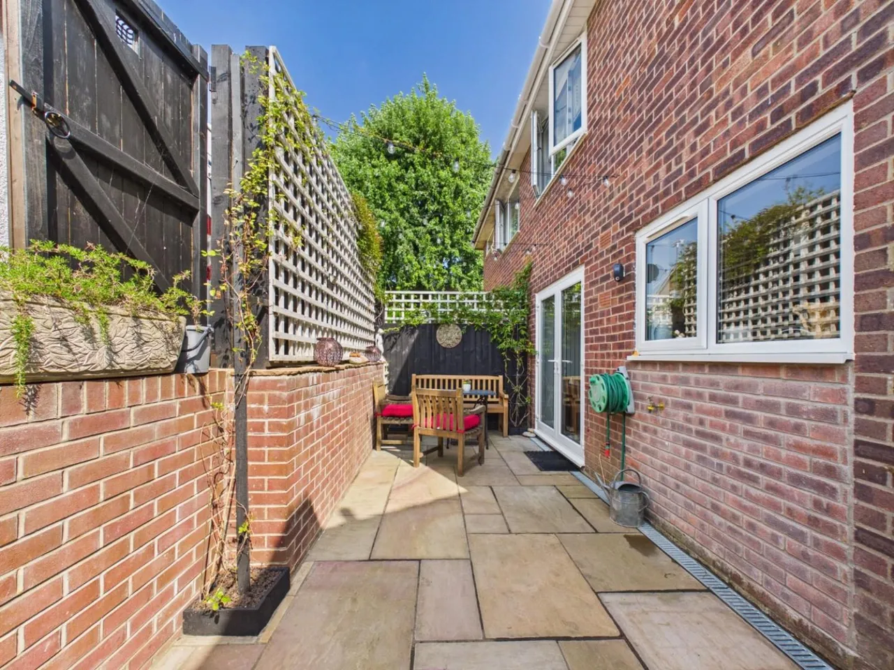 Kempton Close, Thornbury, BS35, photo 24