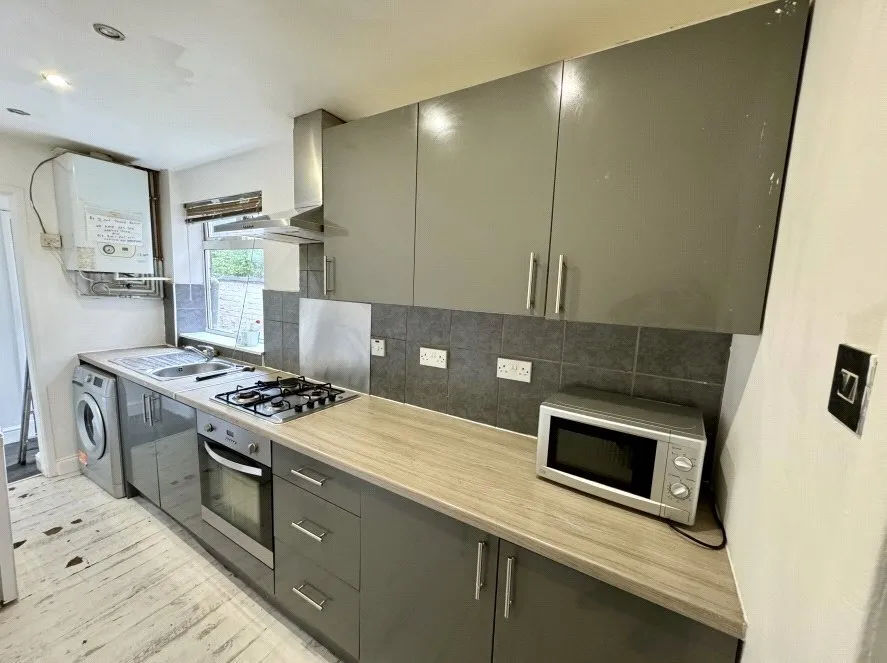 Knighton Fields Road West, Knighton Fields, LE2, photo 4