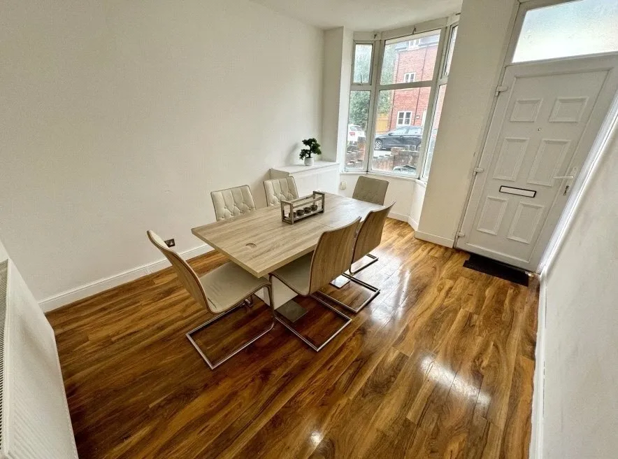 Knighton Fields Road West, Knighton Fields, LE2, photo 2