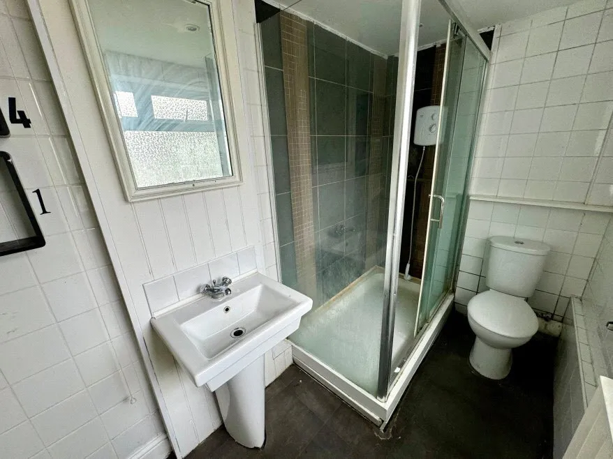 Knighton Fields Road West, Knighton Fields, LE2, photo 8