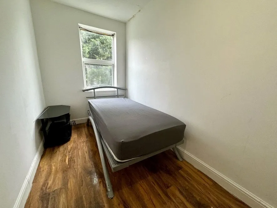 Knighton Fields Road West, Knighton Fields, LE2, photo 7