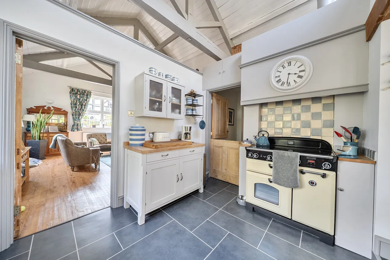 The Old School, Lees Hill, South Warnborough, RG29 1RW, photo 8