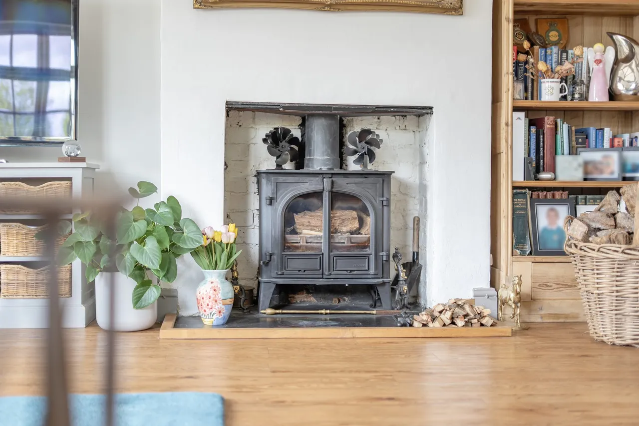 The Old School, Lees Hill, South Warnborough, RG29 1RW, photo 6