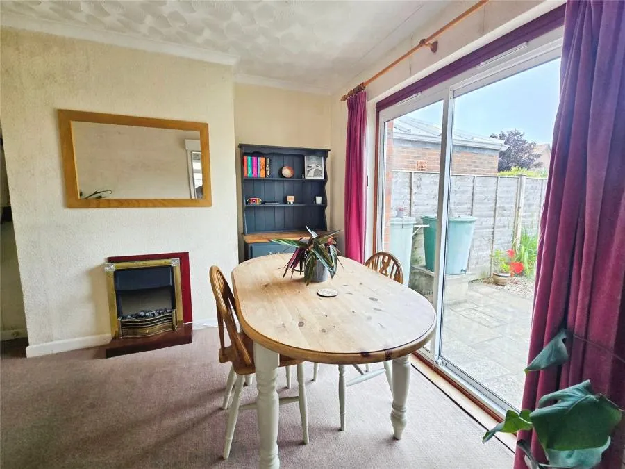 Clayton Road, Freshwater, PO40, photo 6